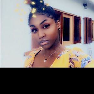 Meet your Posher, Soraya